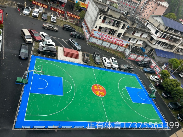 湘西州瀘溪縣鎮政府硅pu球場完工